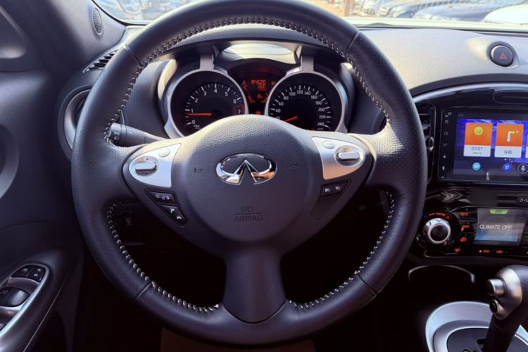 Used Infiniti ESQ 2014 1.6L Spontaneous Edition
