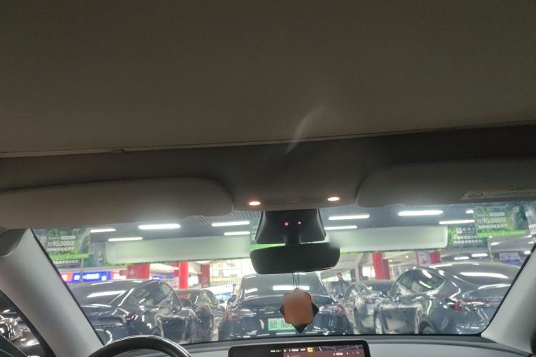 Used Tesla Model Y 2023 Rear-Wheel-Drive Version
