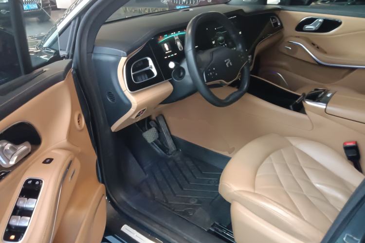 Used Rising R7 2023 Rear-Drive Screen King Pro Edition
