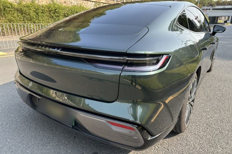 Used Geely Galaxy 8 2025 130km EM-P Starship Edition Exterior 7