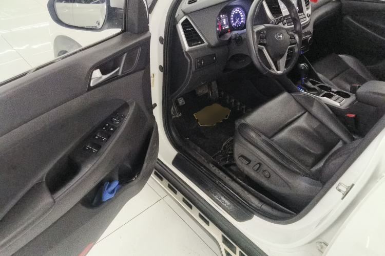 Used Hyundai Tucson 2015 1.6T Dual-Clutch Two-Wheel-Drive Smart Model
