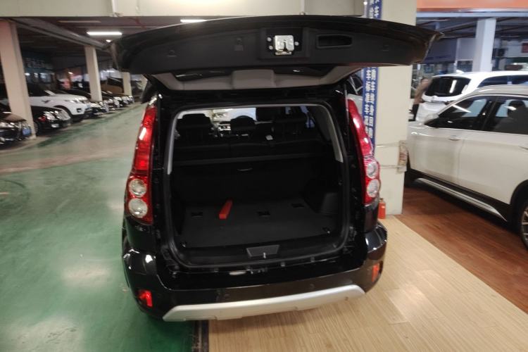 Used Haval H5 Classic 2016 Classic Edition 2.0T Manual Two-Wheel Drive Elite Model
