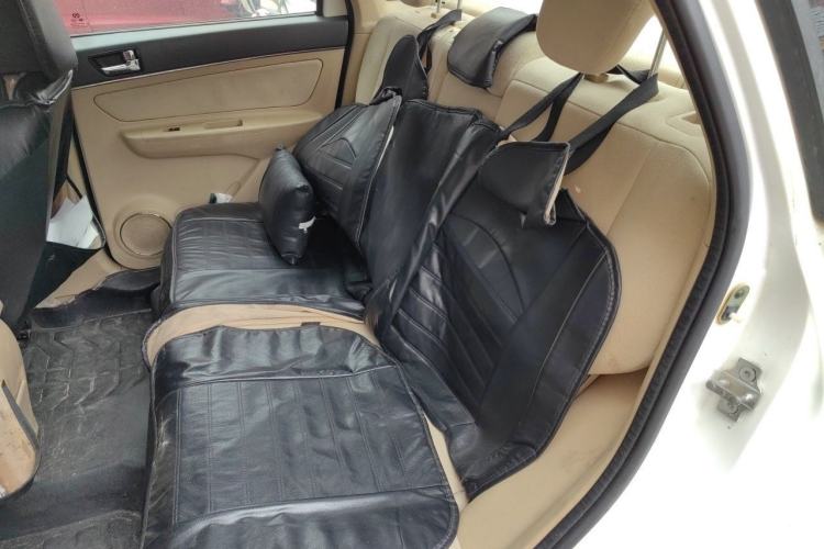 Used BAIC E Series 2013 Sedan 1.5L Manual Lotte Edition
