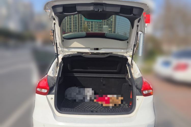 Used Ford Focus 2018 Hatchback Classic 1.6L Automatic Comfort Plus SmartDrive Edition
