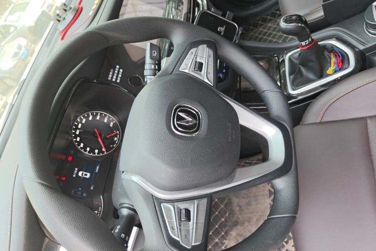 Used CHANGAN CS35PLUS 2018 1.6L Manual Enjoy Link Version China V Standard Steering Wheel