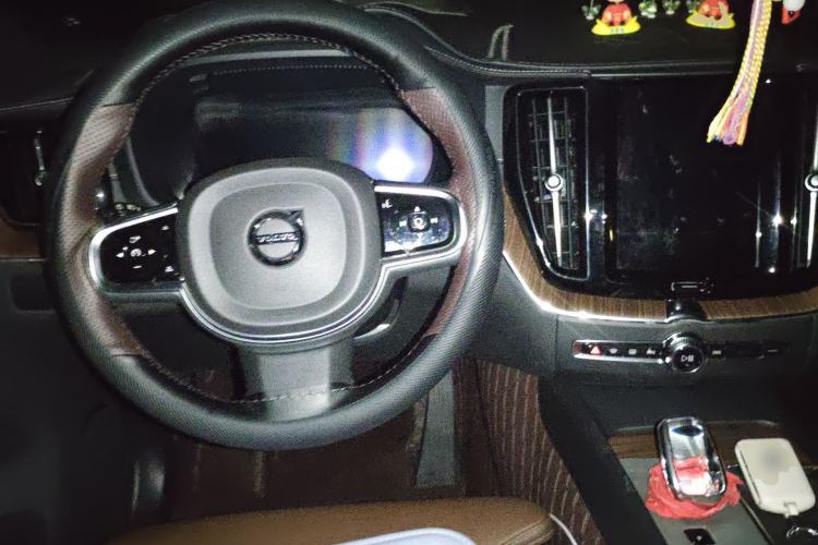 Used Volvo XC60 2024 B5 4x4 Smart Luxury Edition