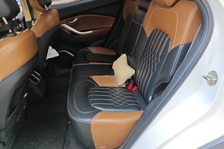 Used Soueast DX7 2018 1.5T Manual Luxury Model Left Rear Seat