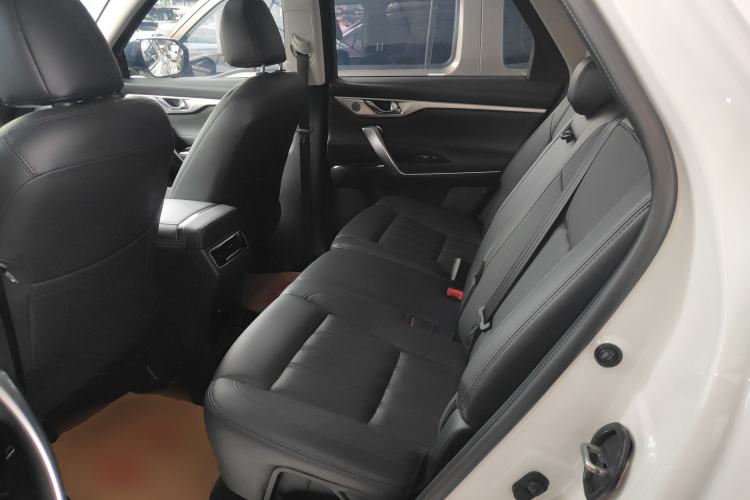 Used CHANGAN CS95 2021 2.0T Four-Wheel Drive Luxury Version
