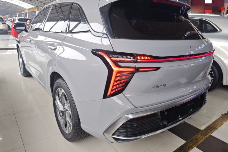 Used Hongqi HS3 2023 2.0T Two-Wheel Drive Available Version
