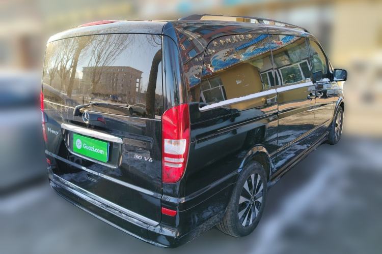 Used Mercedes-Benz Viano 2013 3.0L Navigator Edition