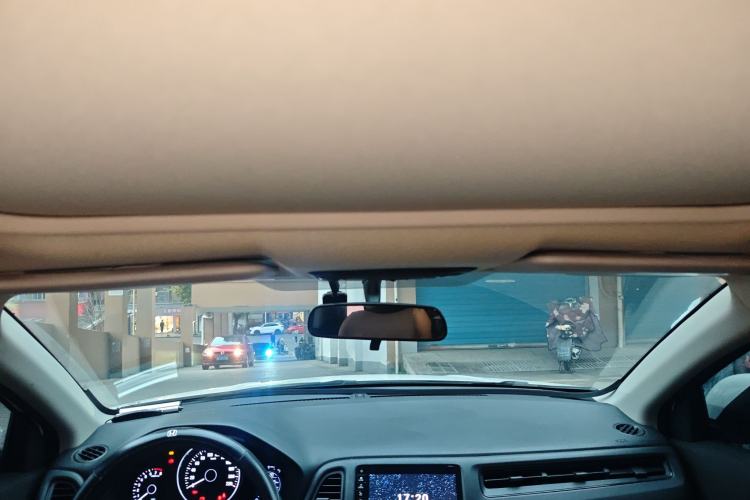 Used Honda Vezel 2022 1.5L CVT Phantom Night Pioneer Edition Headliner