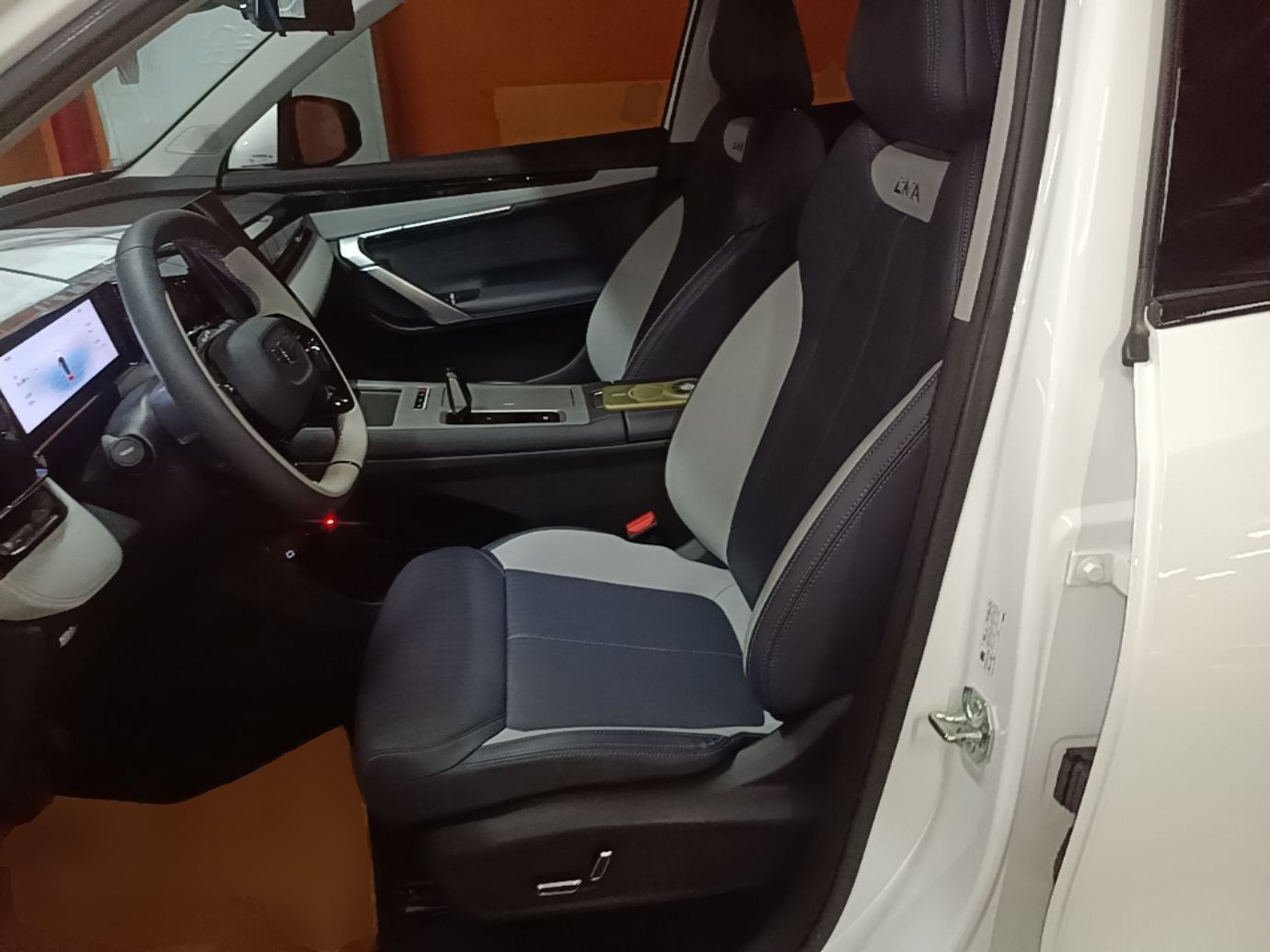 Vordere Reihe im Auto