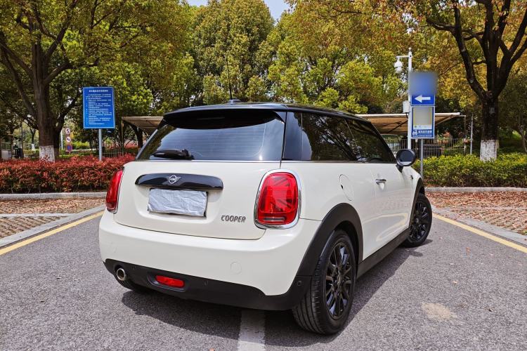 Used MINI 2021 1.5T COOPER Classic Edition Exterior 3