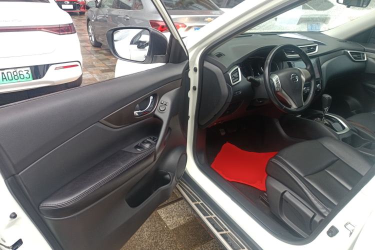 Used Nissan X-Trail 2015 2.0L CVT Comfort MAX Edition 2WD
