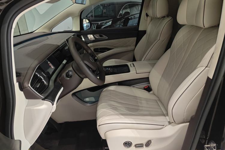 Used Denza D9 2024 PIONEER Four-Seat Pioneer Edition
