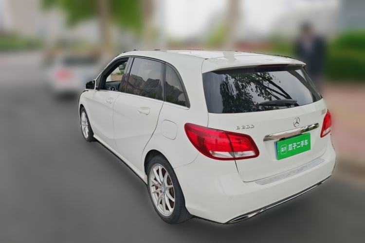 Used Mercedes-Benz B-Class 2015 B 200 Sport Edition Rear Left 45 Deg