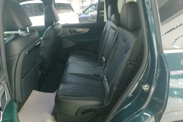 Used GAC Trumpchi ES9 2024 PHEV with 143 km Max Left Rear Seat