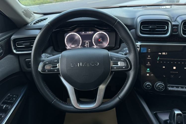 Used Lynk & Co 02 2018 1.5T DCT Two-Wheel Drive Pro Version China V Emission Standard
