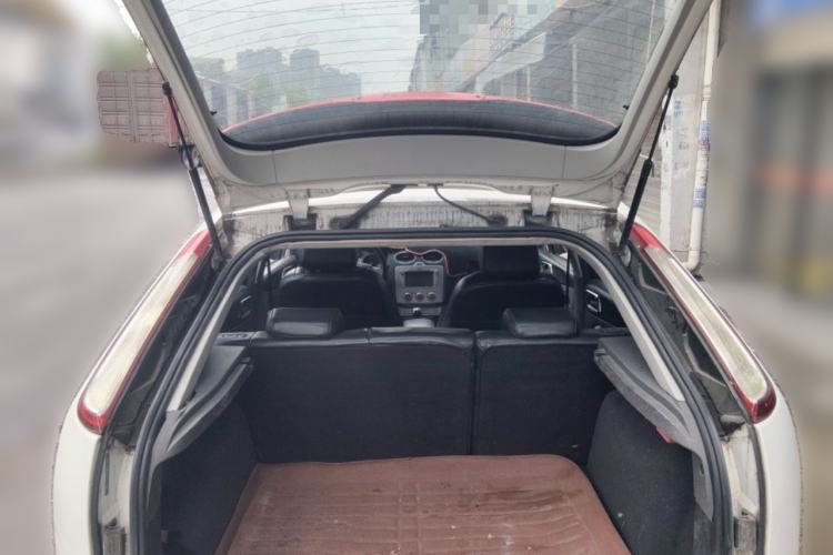 Used Ford Focus 2013 Hatchback Classic 1.8L Manual Base Model Trunk