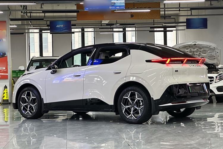 Used Lynk & Co Z20 2025 530 km Range Rear-Wheel Drive Pro
