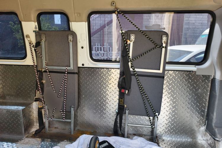 Used SAIC MAXUS Xintu V80 2019 2.5T Classic Model 6-Speed Manual Aotong Long Wheelbase Mid-Height 7-Seater