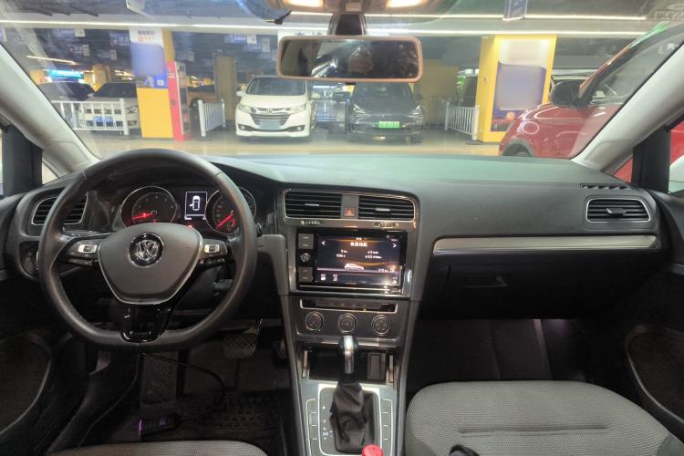 Used Volkswagen Golf 2019 280TSI DSG Comfort Version China V Standard Center Console