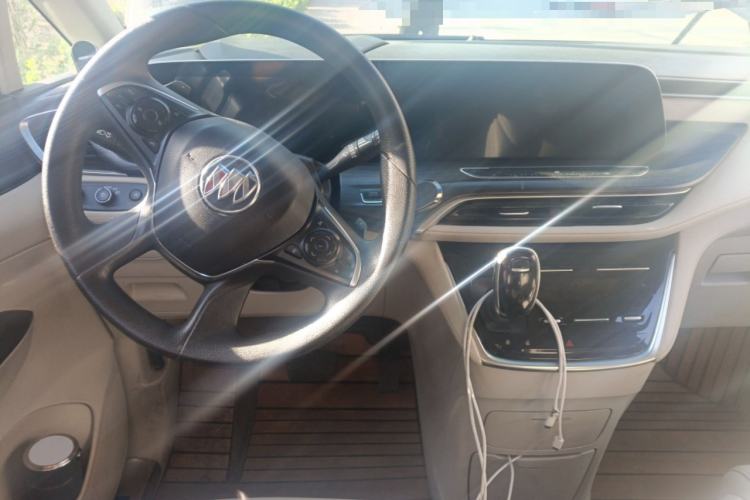 Used Buick GL8 2021 ES Landtrek 653T Comfort Edition Center Console