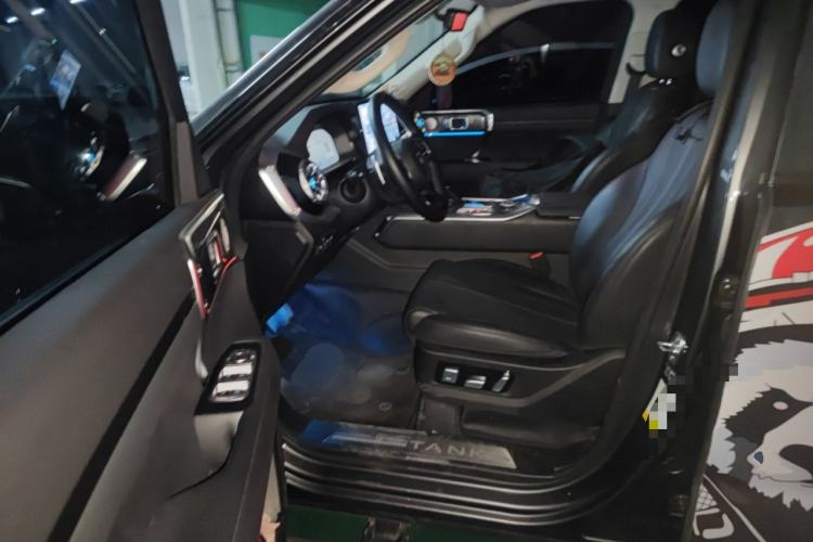 Used Tank 400 New Energy 2024 Hi4-T Off-Road Edition Driver Seat