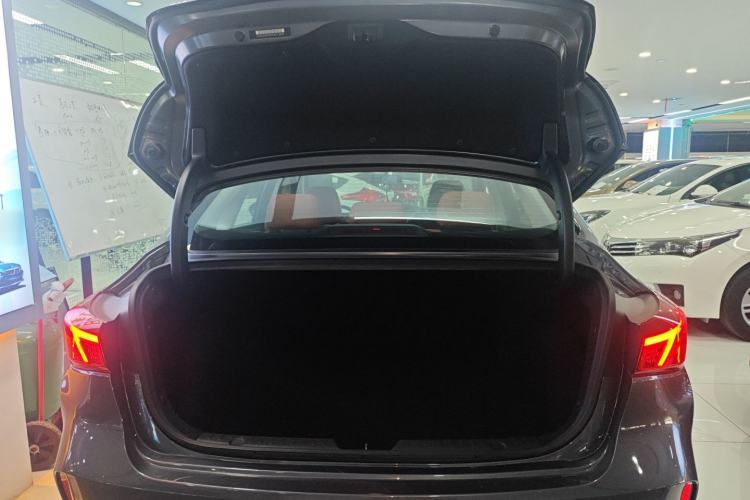 Used CHANGAN Eado 2022 PLUS Blue Whale NE 1.4T GDI DCT Prestige Edition
