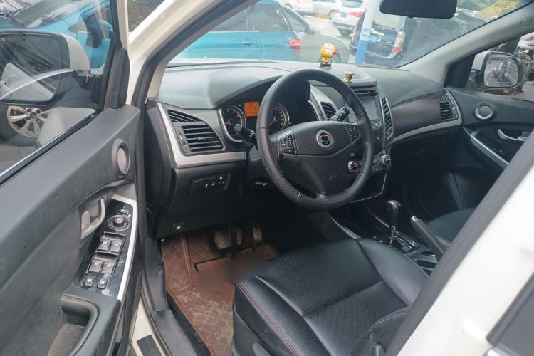 Used SsangYong Korando 2014 2.0L Gasoline Two-Wheel Drive Automatic Elite Navigation Edition
