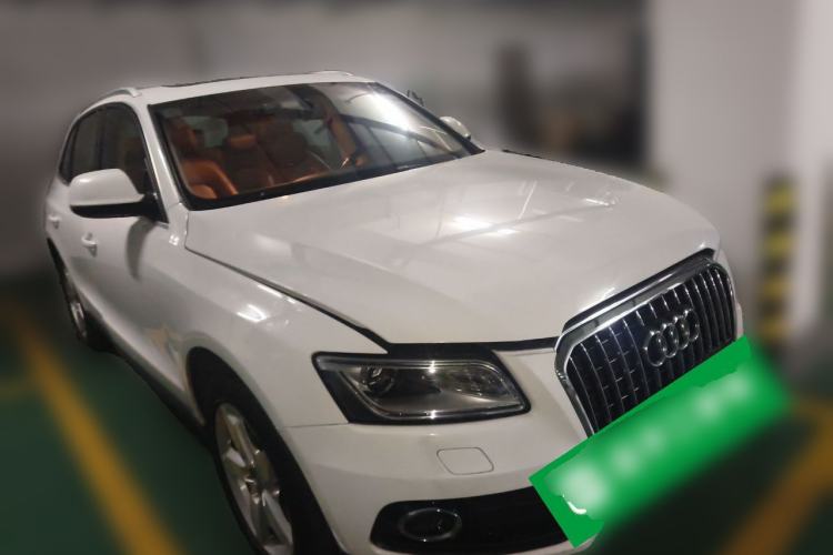 Used Audi Q5 2013 40 TFSI Ambition Front Right 45 Deg