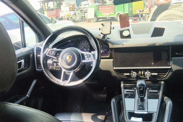 Used Porsche Cayenne 2018 Cayenne 3.0T Steering Wheel
