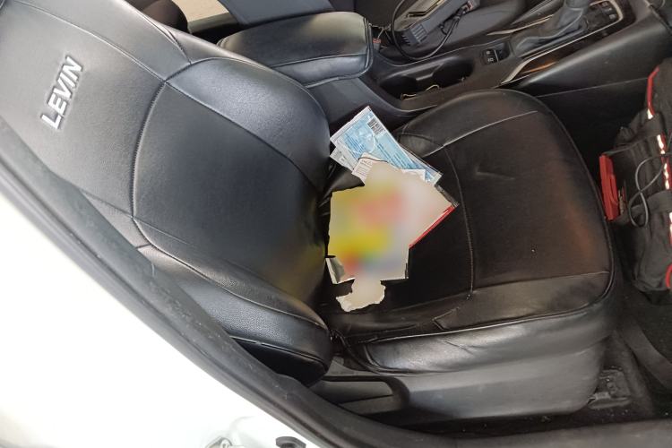 Used Toyota Levin 2019 Dual-Engine 1.8H E-CVT Luxury Edition China VI Standard Right Front Seat