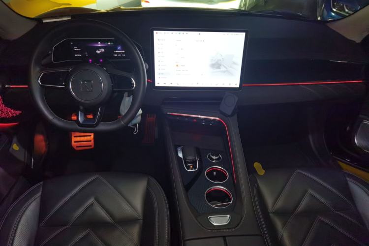 Used Zeekr 001 2023 WE Edition 100 kWh Center Console