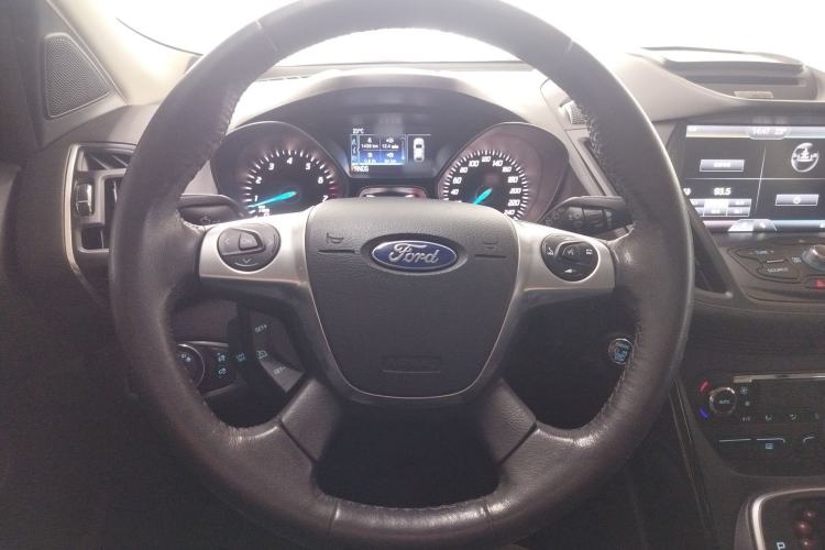 Used Ford Kuga 2013 2.0L GTDi Four-Wheel-Drive Sport Model Steering Wheel