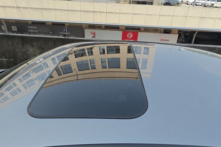 Used Infiniti Q50 2014 2.0T Luxury Edition Roof