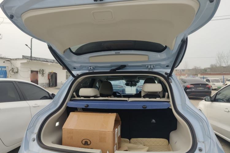 Used ORA Good Cat 2024 401 km Luxury Version 126 kW Trunk