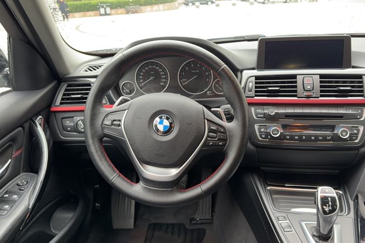Used BMW 3 Series 2014 320i Sport Design Package
