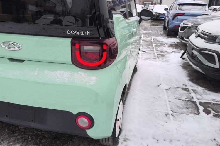 Used Chery QQ Ice Cream 2022 170km Sundae Phosphate Lithium-Ion
