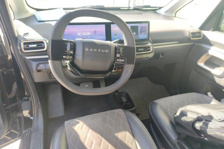 Used Baojun KiWi EV 2023 DJI Edition Lithium Iron Phosphate Center Console