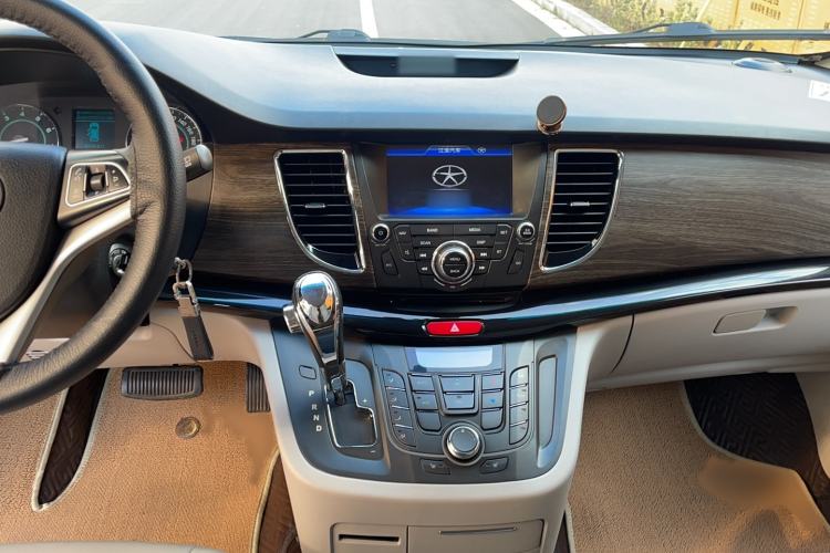 Used JAC Refine M5 2014 Colorway 2.0T Gasoline Automatic Business Edition