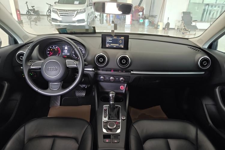 Used Audi A3 2016 Sportback 35 TFSI Ambition Edition Center Console