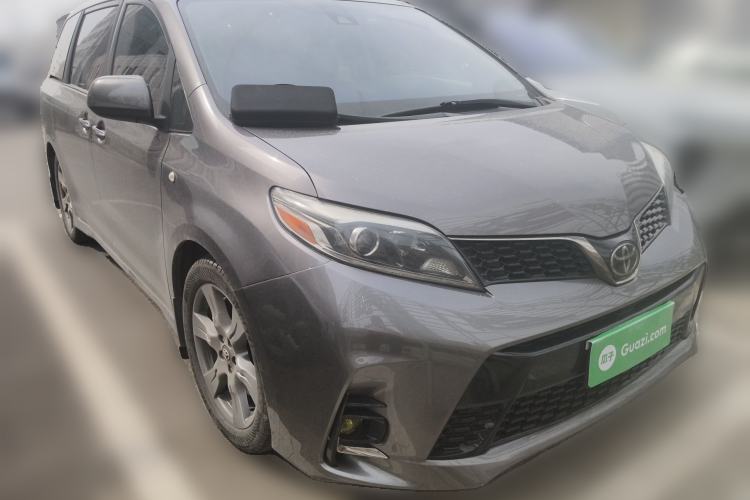 Used Toyota SIENNA 2018 3.5L 2WD Limited 7-Seater Canadian Version
