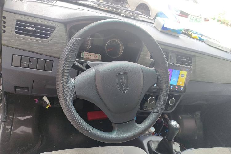 Used Jinbei New Hiace X30L 2023 1.5L Super Enjoyment Van 2/5 Seats Non-Air-Conditioned Version SWC15M