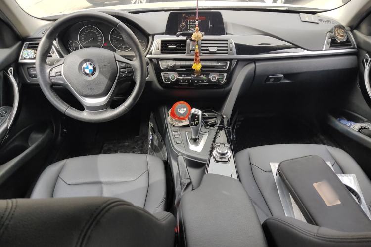 Used BMW 3 Series 2016 320i Fashion Model