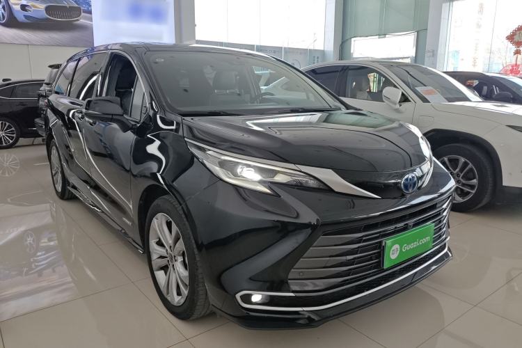 Used Toyota SIENNA 2023 2.5L Hybrid Deluxe Edition
