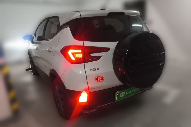 Used BYD Yuan New Energy 2019 EV535 Smart Connect Trendsetting Model
