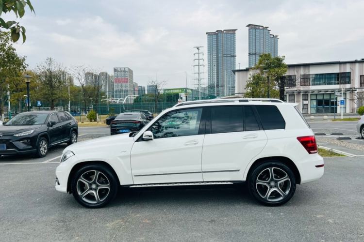 Used Mercedes-Benz GLK-Class 2015 GLK 300 4MATIC Fashion Edition Ultimate Version Exterior 4