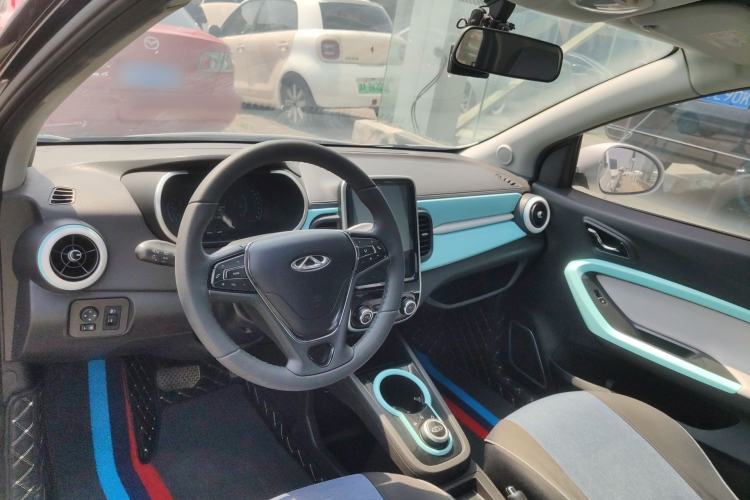 Used Chery QQ Little Ant 2021 150 000 Yuan Ant Fan Edition Ant Trend Version Lithium Iron Phosphate Center Console