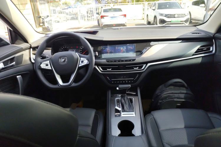 Used CHANGAN CS35PLUS 2019 1.4T DCT Chuanlian Blue Whale Edition Center Console
